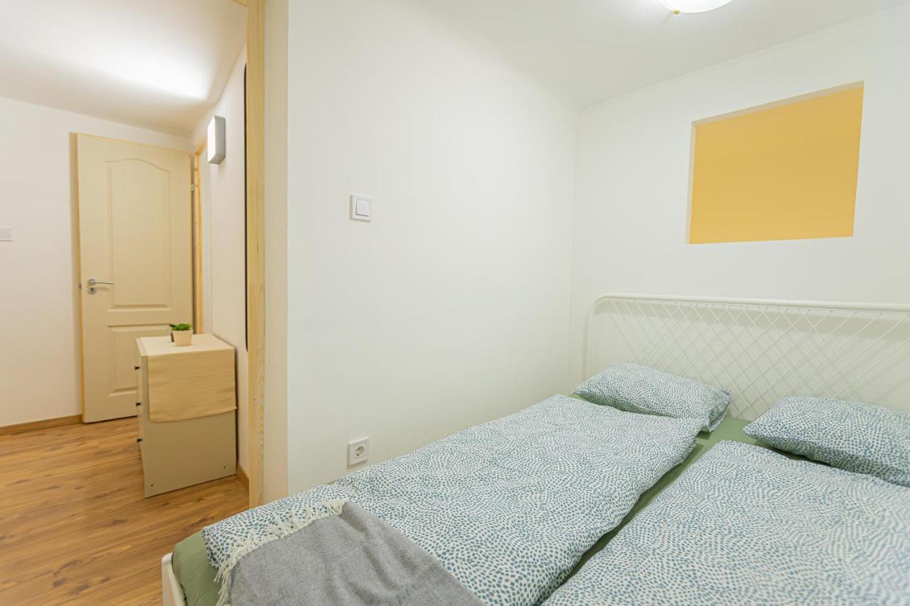 2 Bedroom Apartment In The Dob Street, Emerald Budapest Extérieur photo