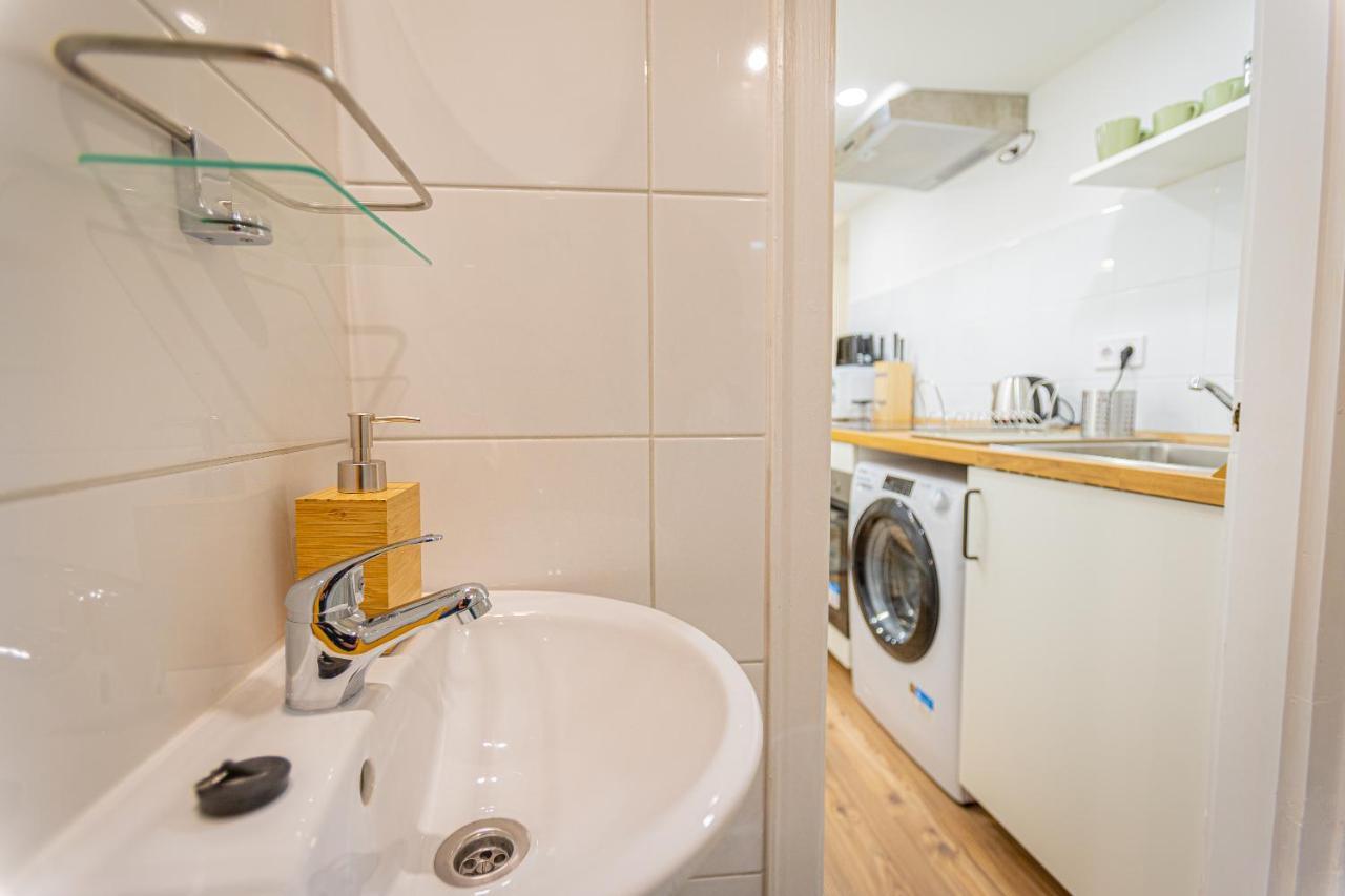 2 Bedroom Apartment In The Dob Street, Emerald Budapest Extérieur photo