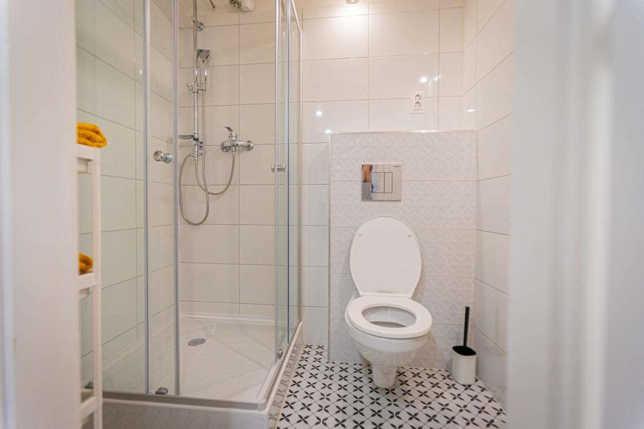 2 Bedroom Apartment In The Dob Street, Emerald Budapest Extérieur photo
